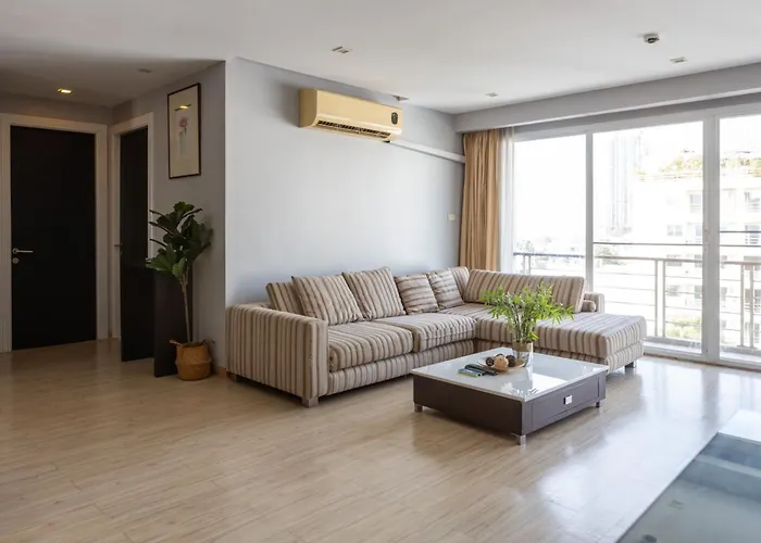 Go Thonglor 23 โกอินน์ ทองหล่อ 23 X Apartment Bangkok